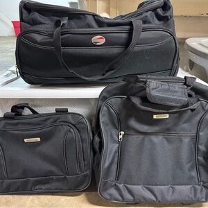 American Tourister Black Luggage Duffel Bag Set